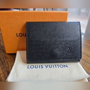EUC Louis Vuitton Taiga Leather Envelope Card Holder-Full Inclusion with CoA